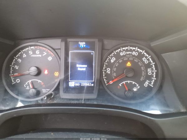 2018 TOYOTA TACOMA SR