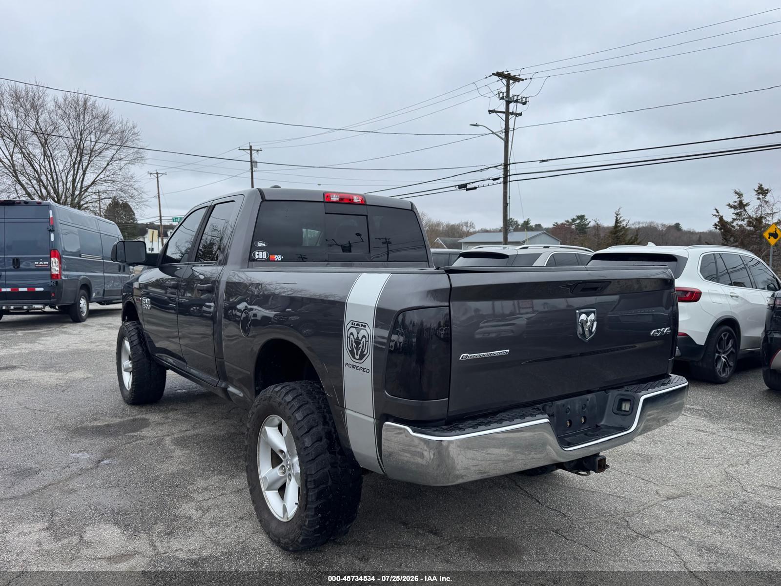 2016 RAM 1500 SLT