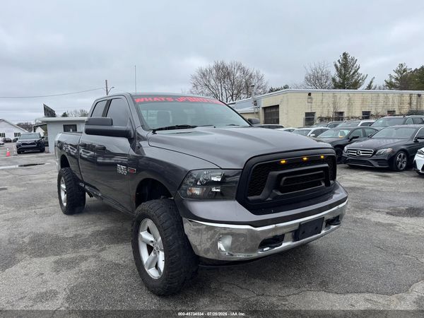 2016 RAM 1500 SLT