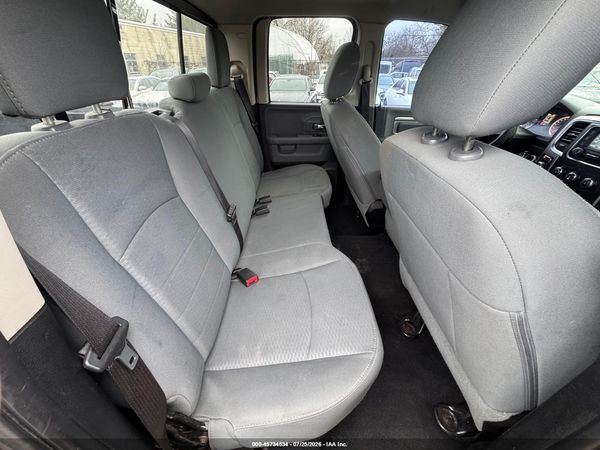 2016 RAM 1500 SLT