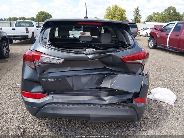 2017 HYUNDAI TUCSON SE