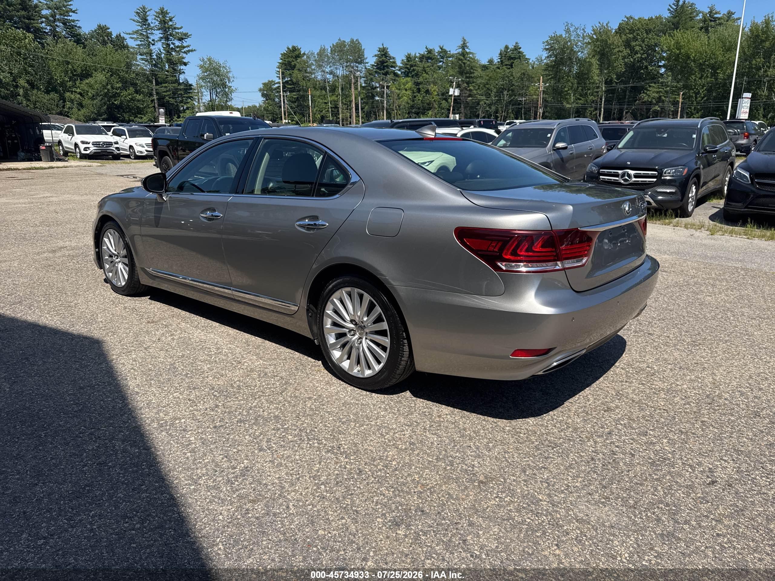 2016 LEXUS LS 460
