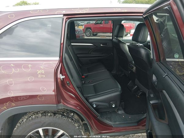 2018 TOYOTA HIGHLANDER XLE