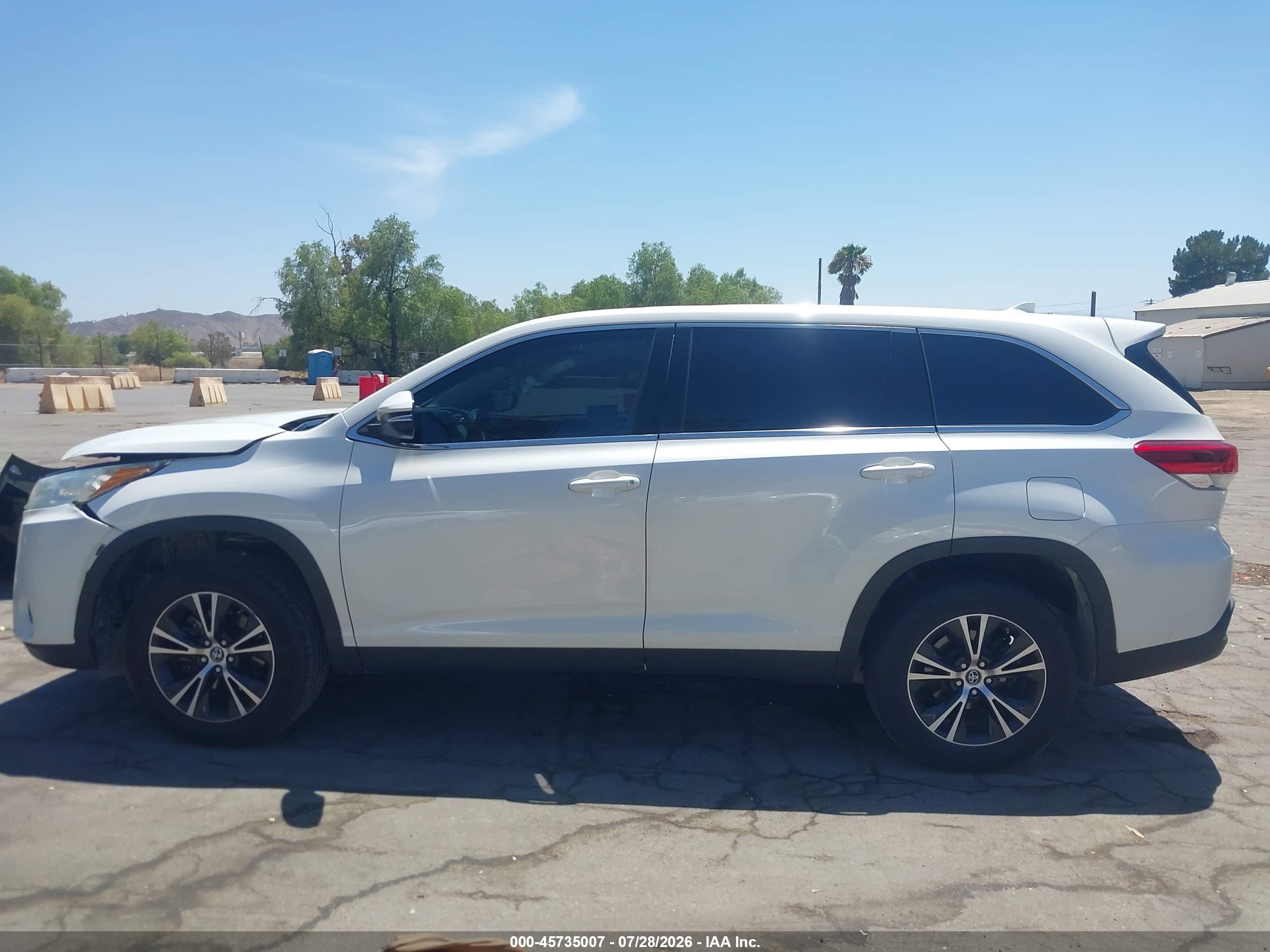 2019 TOYOTA HIGHLANDER LE PLUS
