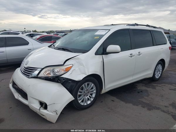 2017 TOYOTA SIENNA XLE 8 PASSENGER
