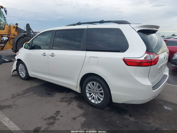2017 TOYOTA SIENNA XLE 8 PASSENGER