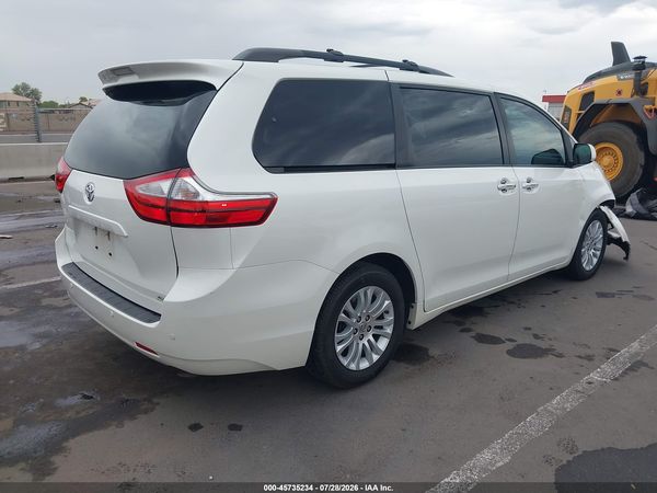 2017 TOYOTA SIENNA XLE 8 PASSENGER