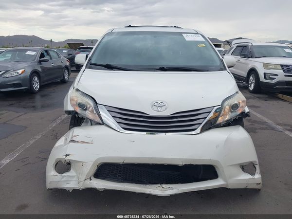 2017 TOYOTA SIENNA XLE 8 PASSENGER