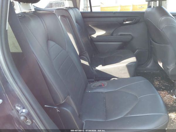 2020 TOYOTA HIGHLANDER XLE