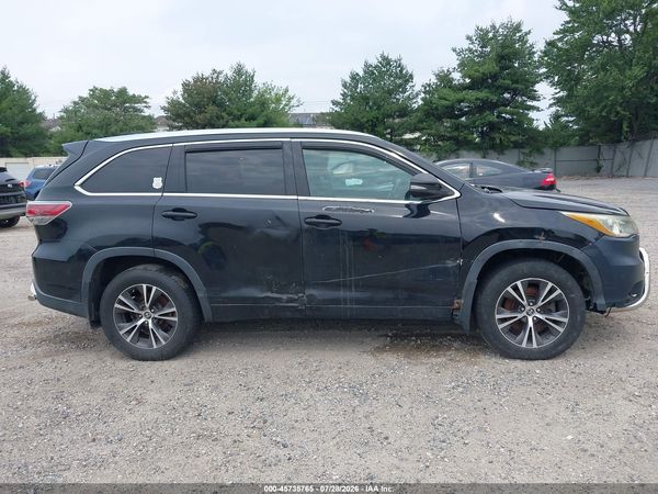 2016 TOYOTA HIGHLANDER XLE V6