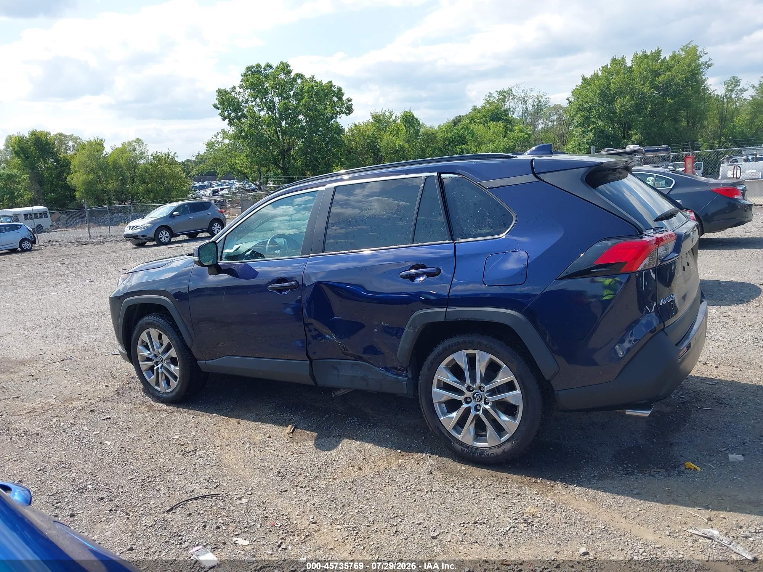 2019 TOYOTA RAV4 XLE PREMIUM