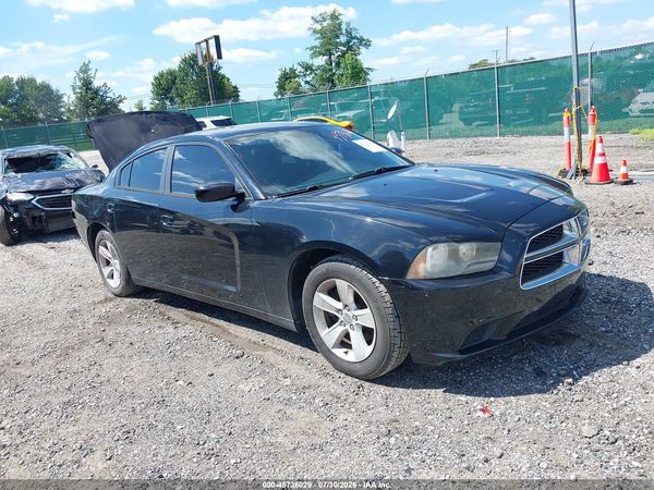 2013 DODGE CHARGER SE