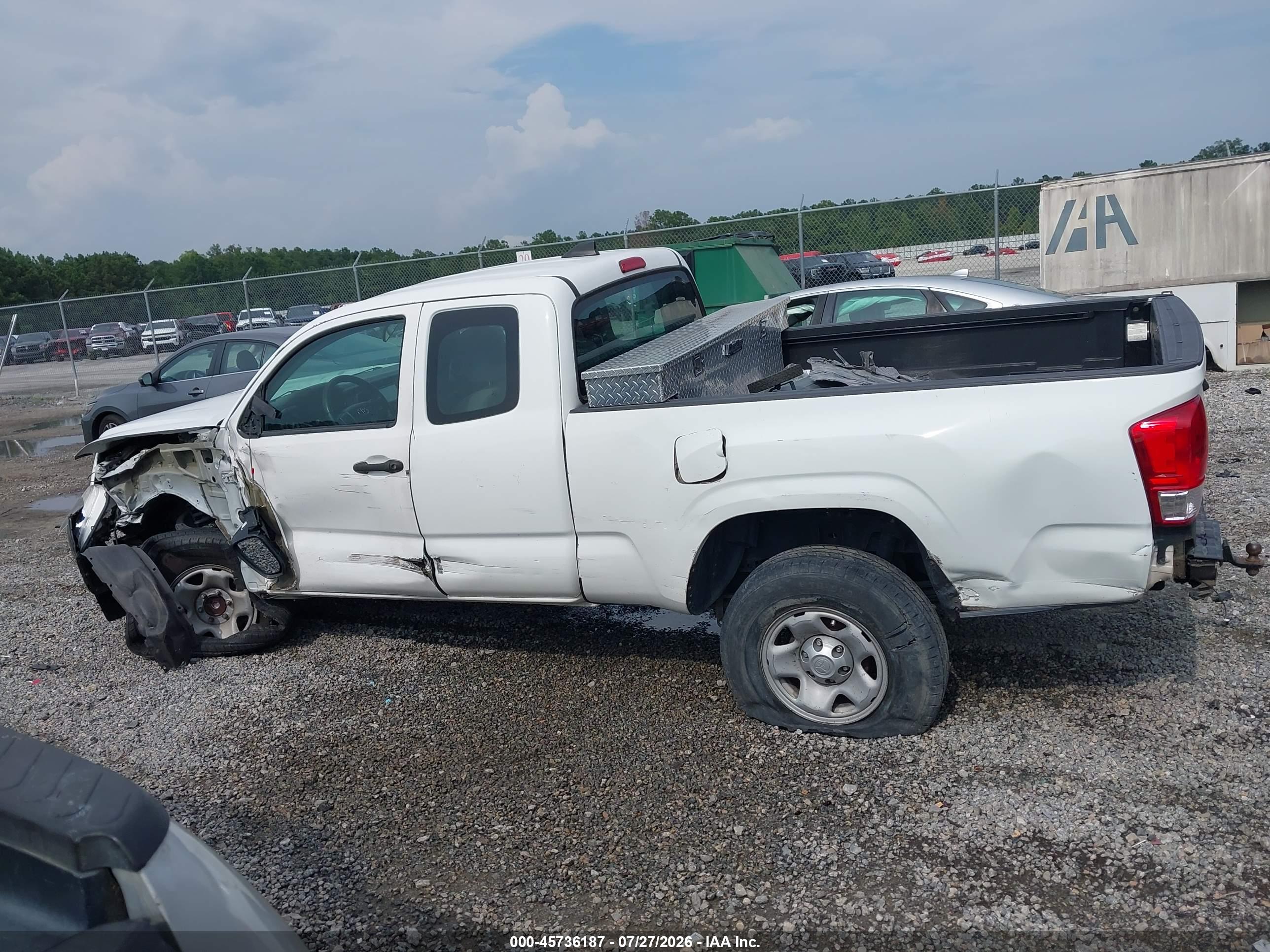 2017 TOYOTA TACOMA SR