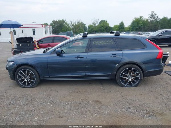 2018 VOLVO V90 CROSS COUNTRY