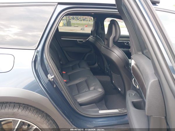 2018 VOLVO V90 CROSS COUNTRY T6