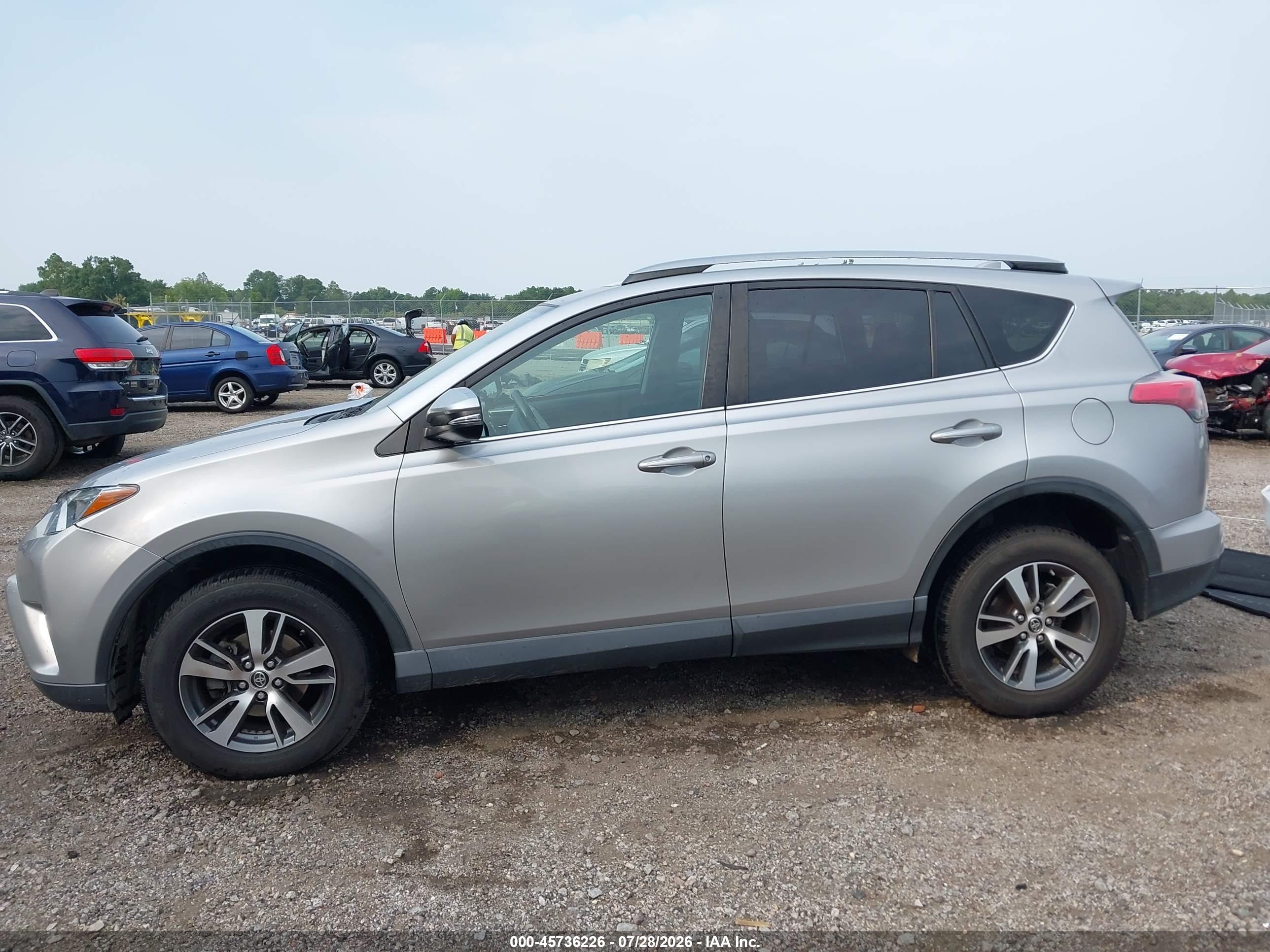 2018 TOYOTA RAV4 XLE