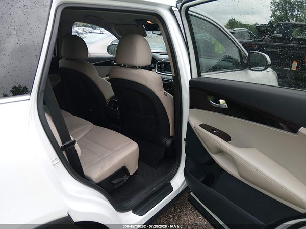 2019 KIA SORENTO 2.4L LX