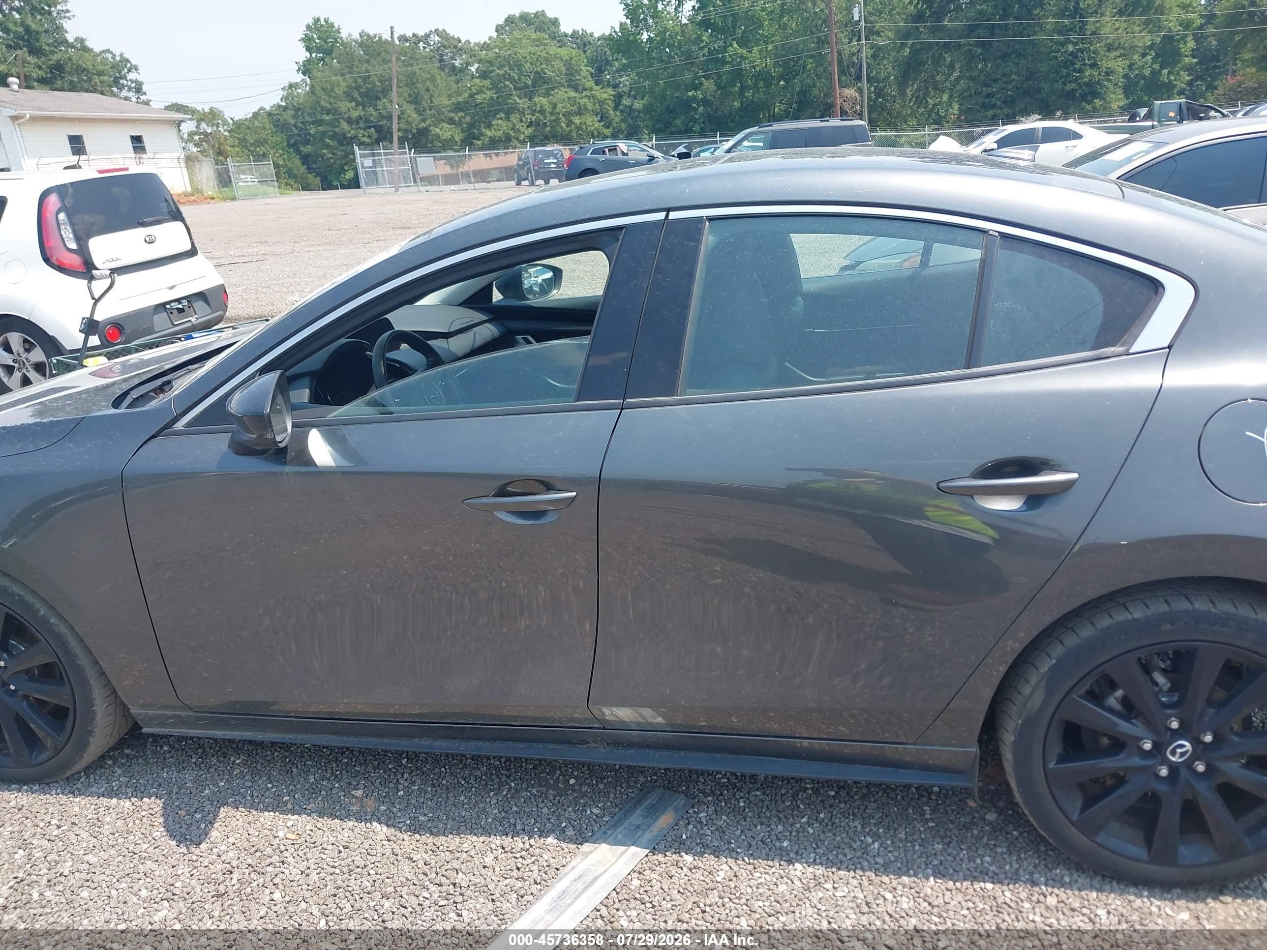 2022 MAZDA MAZDA3 PREMIUM PLUS