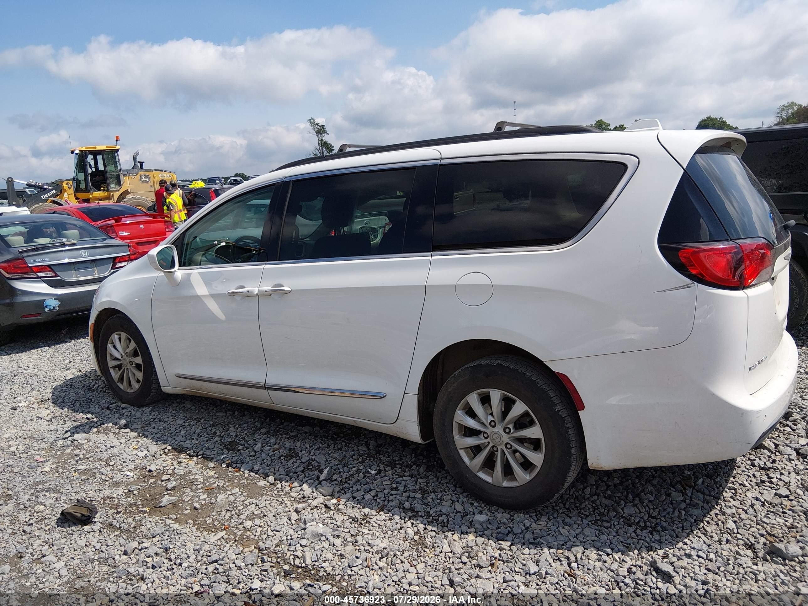 2017 CHRYSLER PACIFICA TOURING-L