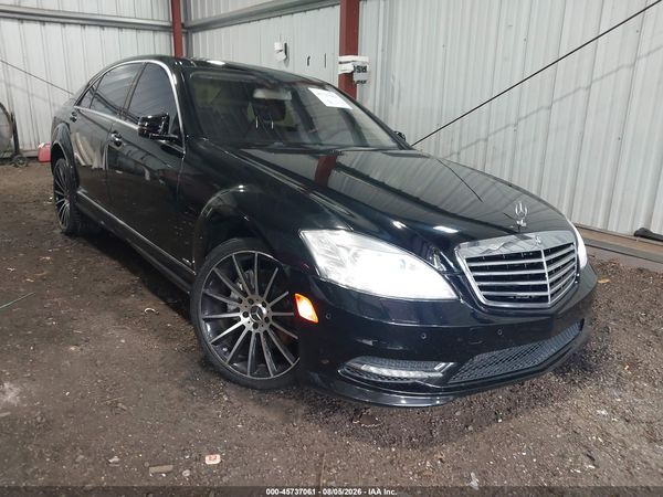 2013 MERCEDES-BENZ S 550 S550
