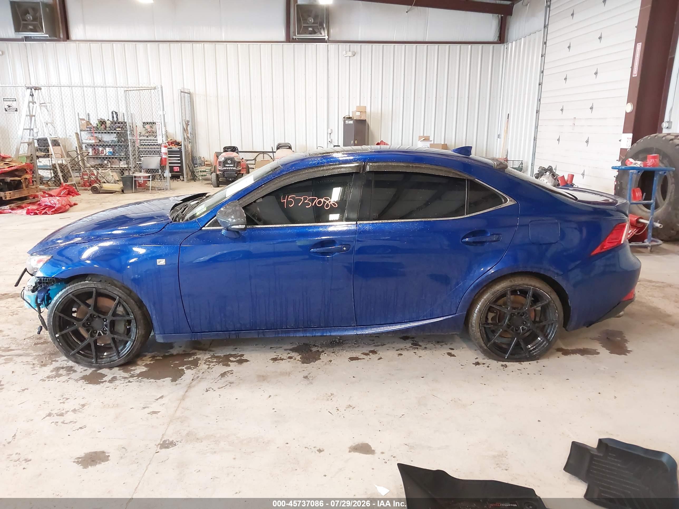 2016 LEXUS IS 300