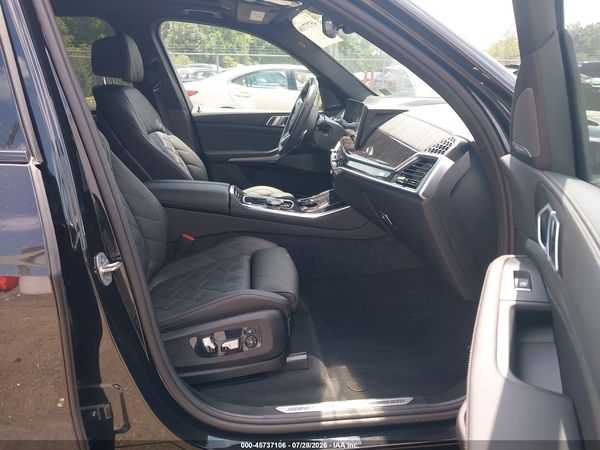 2025 BMW X5 M60I