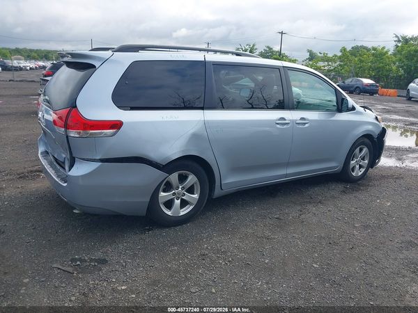 2013 TOYOTA SIENNA LE V6 8 PASSENGER