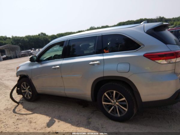 2018 TOYOTA HIGHLANDER XLE