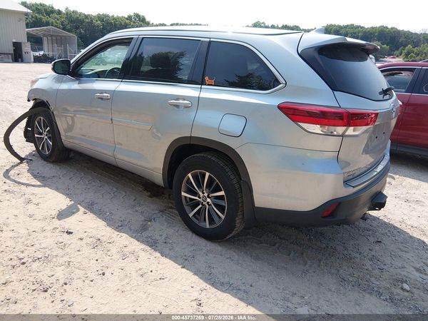 2018 TOYOTA HIGHLANDER XLE