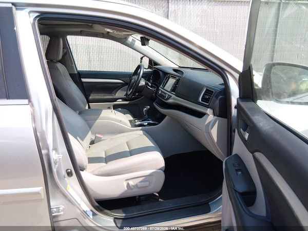 2018 TOYOTA HIGHLANDER XLE