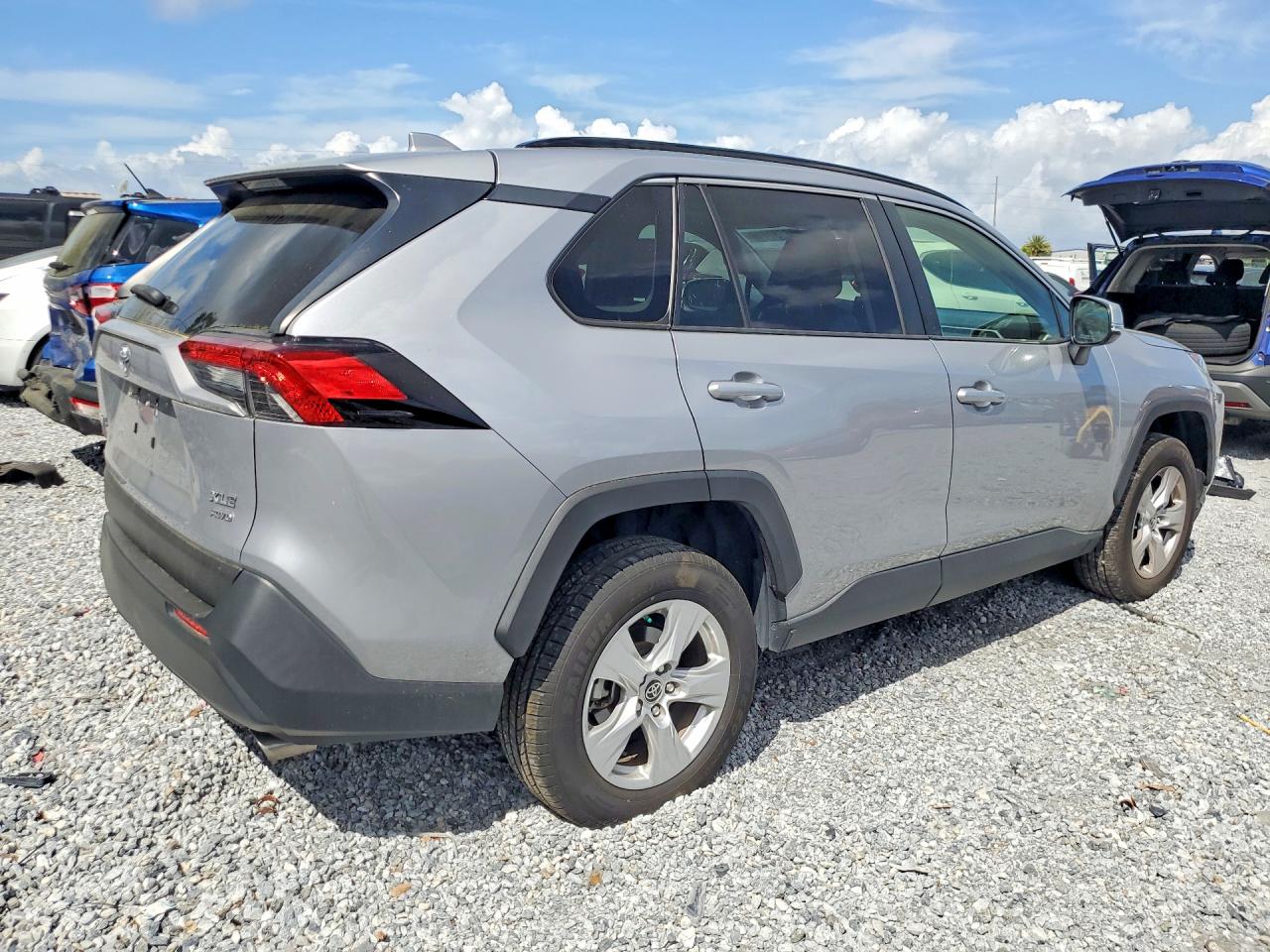 2019 TOYOTA RAV4 XLE / XLE Premium 4WD