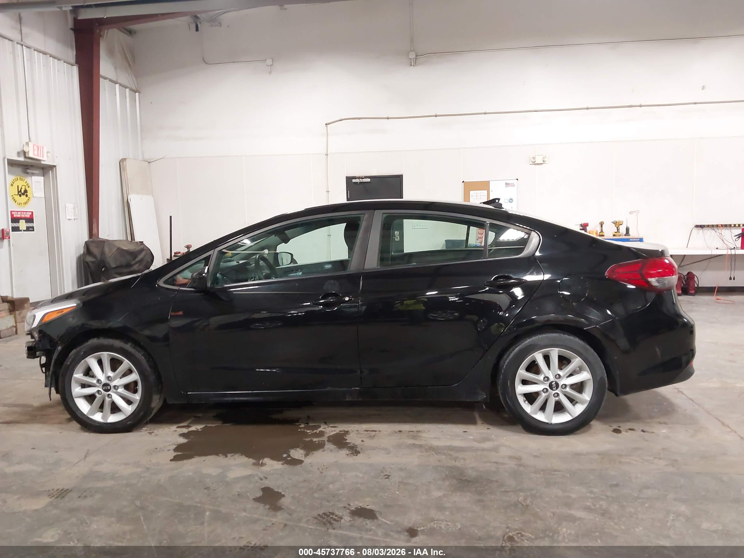2017 KIA FORTE LX