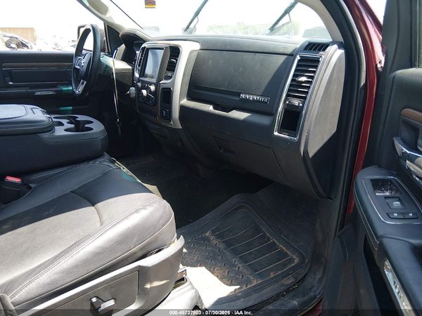 2017 RAM 1500 LARAMIE  4X4 5'7 BOX