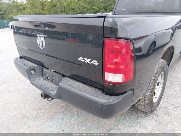 2017 RAM 1500 TRADESMAN  4X4 8' BOX