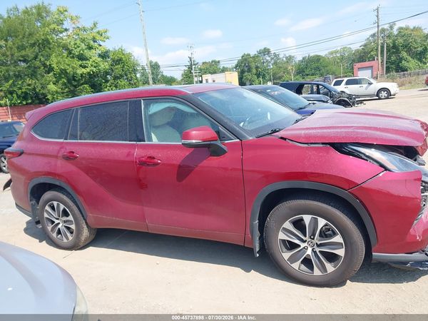 2021 TOYOTA HIGHLANDER XLE