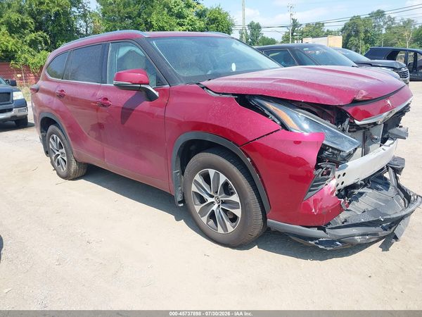 2021 TOYOTA HIGHLANDER XLE