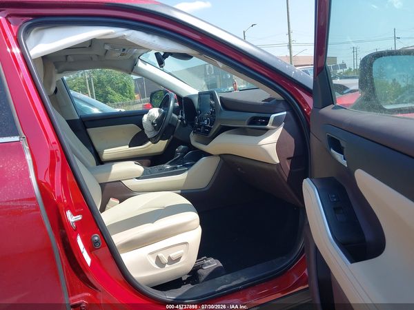 2021 TOYOTA HIGHLANDER XLE