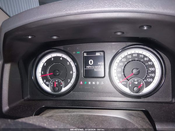 2017 RAM 1500 TRADESMAN  4X2 5'7 BOX