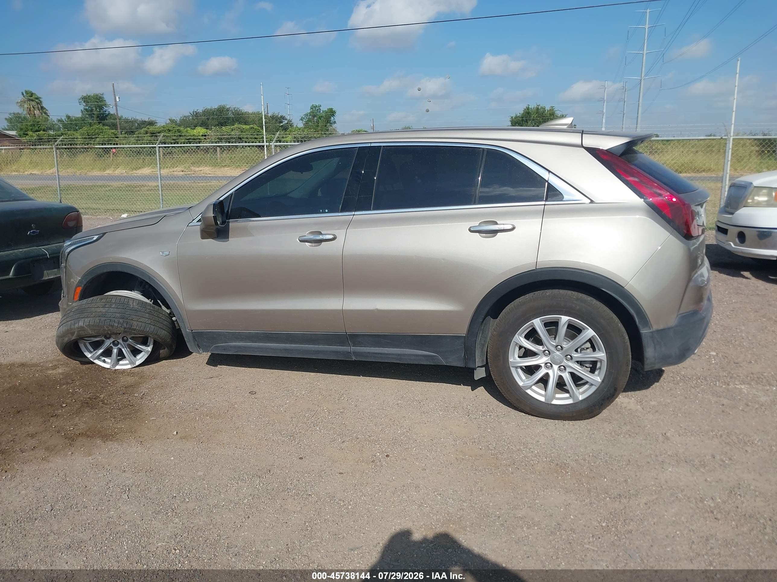 2023 CADILLAC XT4 FWD LUXURY