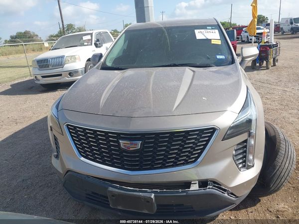 2023 CADILLAC XT4 FWD LUXURY