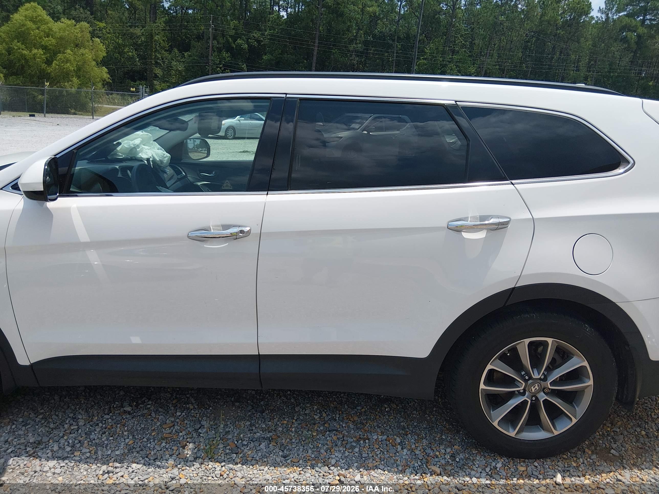 2017 HYUNDAI SANTA FE SE