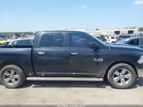 2016 RAM 1500 SLT