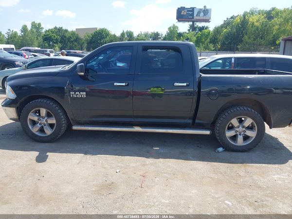 2016 RAM 1500 SLT