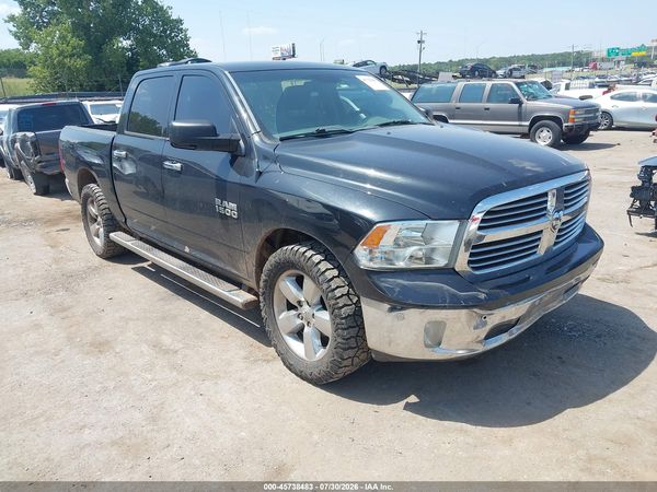 2016 RAM 1500 SLT