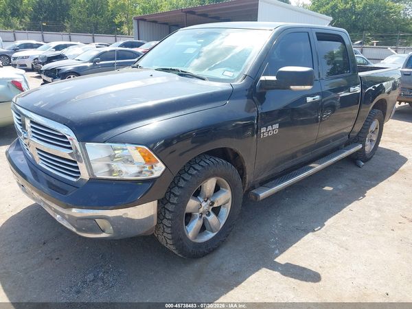 2016 RAM 1500 SLT