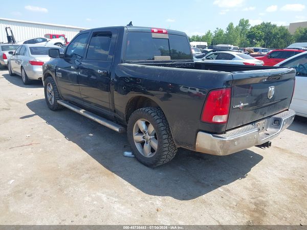 2016 RAM 1500 SLT