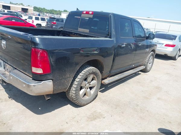 2016 RAM 1500 SLT