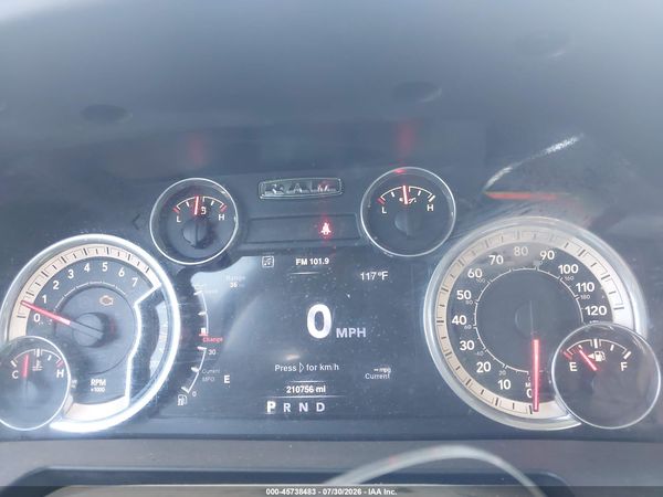 2016 RAM 1500 SLT