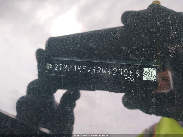 2024 TOYOTA RAV4 XLE