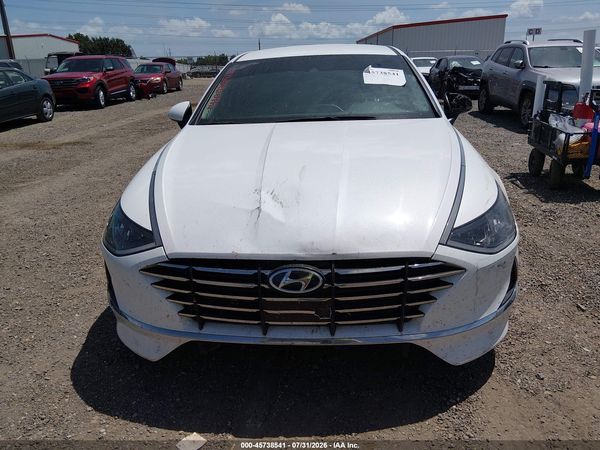 2022 HYUNDAI SONATA SE